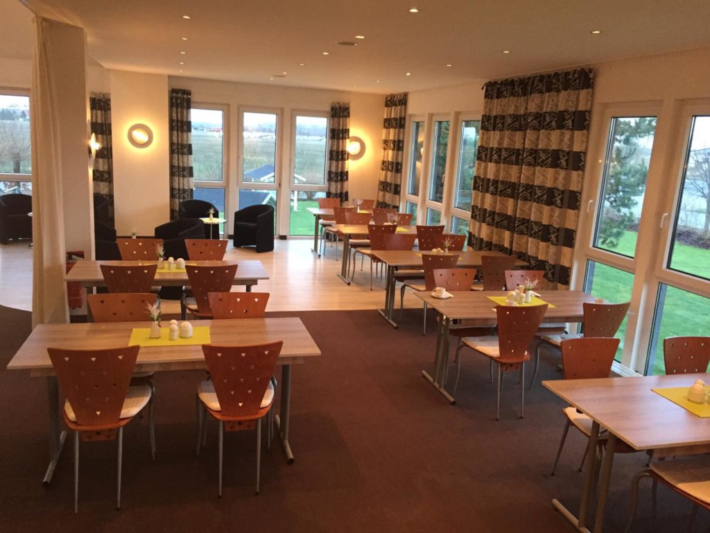 AK1 Hotel vor den Inseln Usedom und Rügen. Stettiner Haff